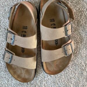 Birkenstock Women’s Beige Sandals
